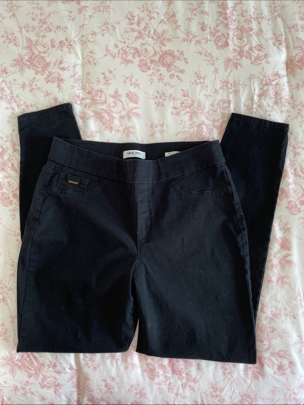 Nine West Black Women's Skinny Jeans - Sleek Stretch Fit